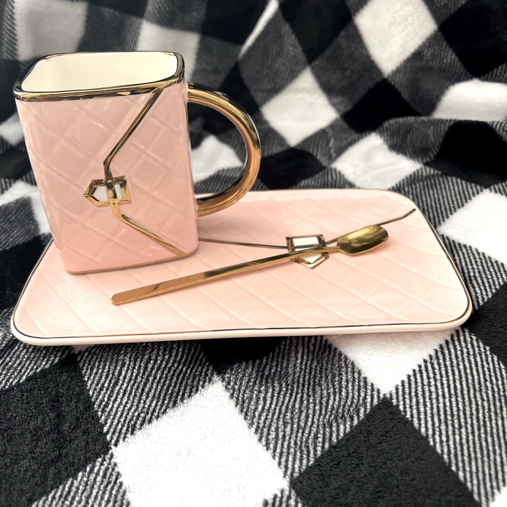 Sip In Posh Style